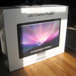 מסך Apple Cinema Display LED 24-Inch יד שניה